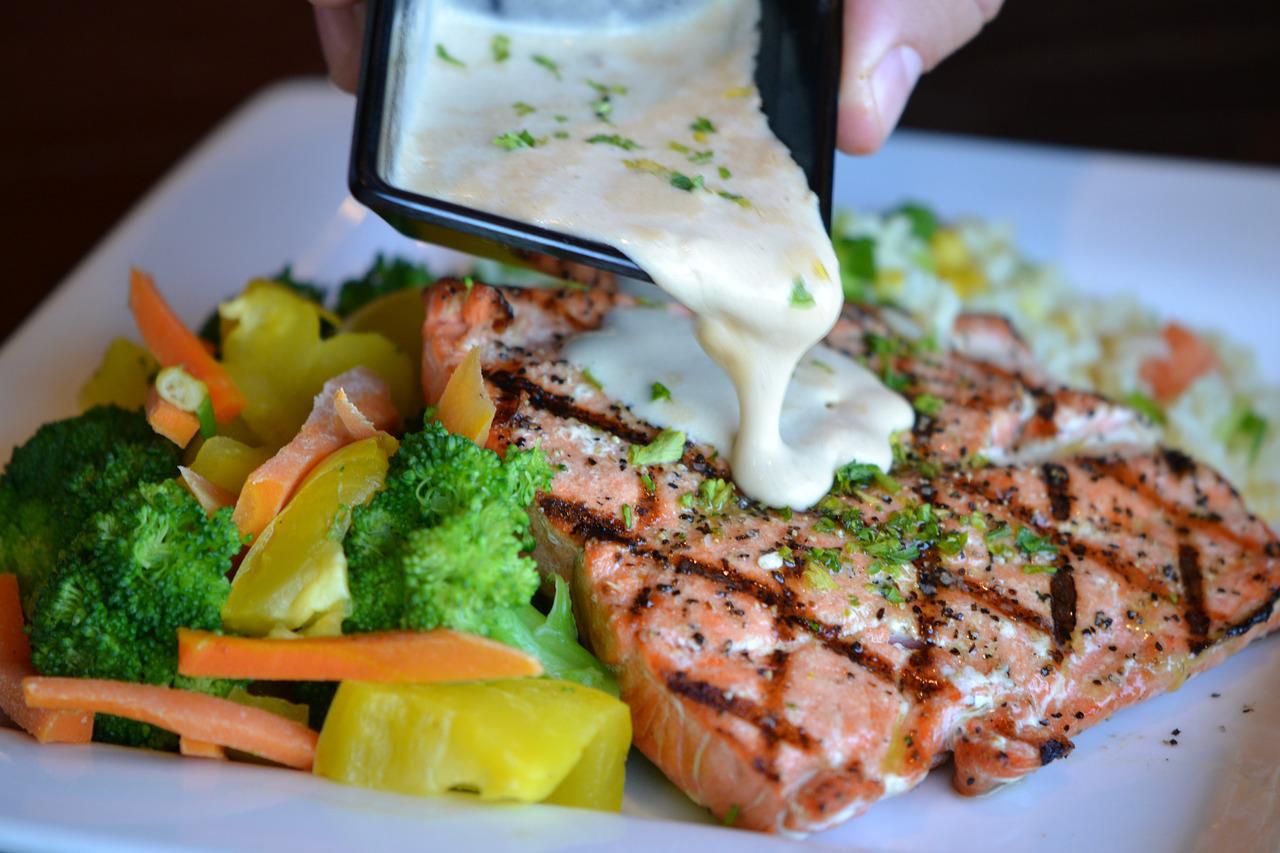 salmon, food, healthy-1312372.jpg